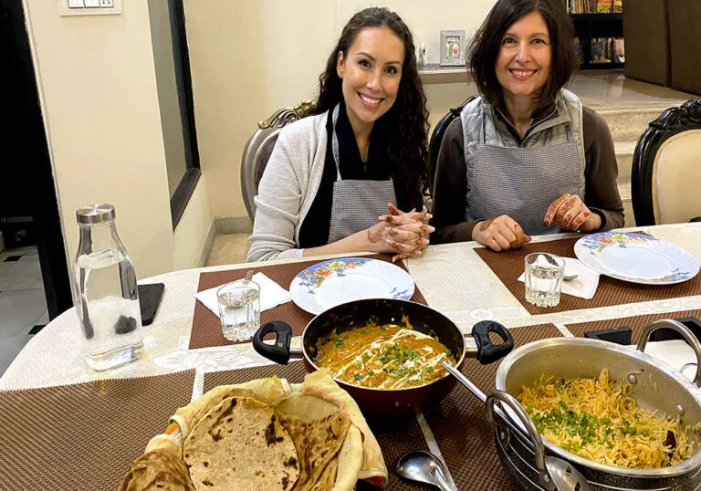 Italian-women-eating-Indian-food-on-the-cooking-in-delhi 29