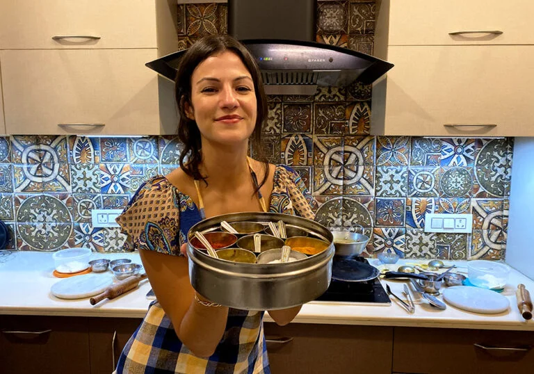 Solo-female-friendly-cooking-class-indelhi New 1000 700 2