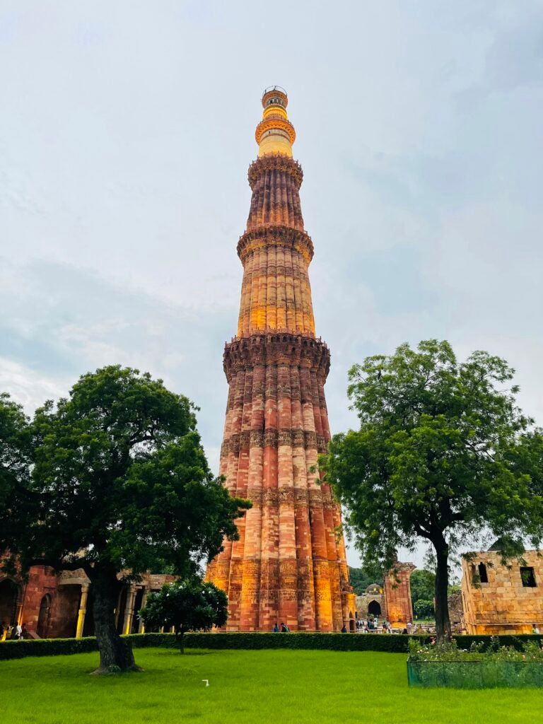 qutub-minar