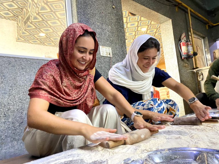RollingChapatis in Sikh Mega kitchen scaled