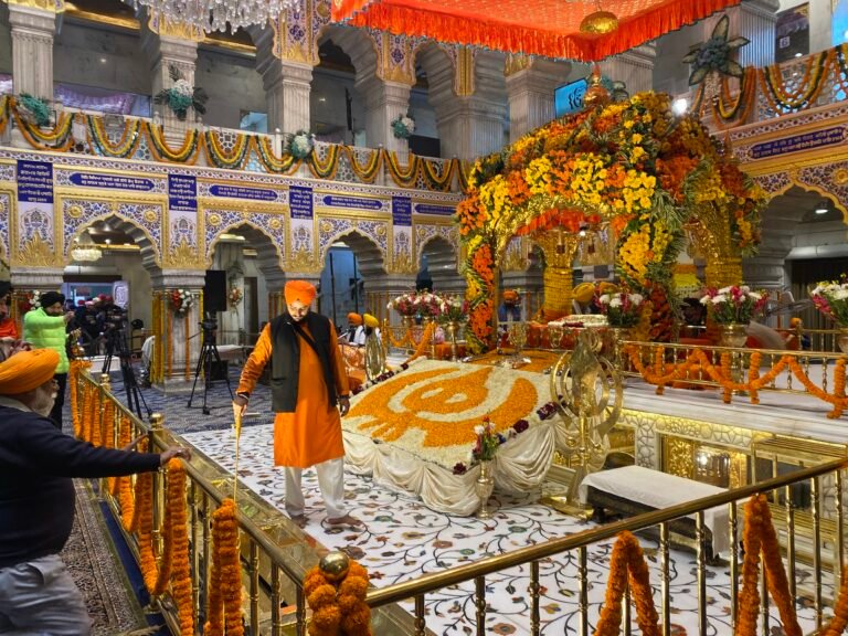 Sikh Temple Tour in Delhi scaled