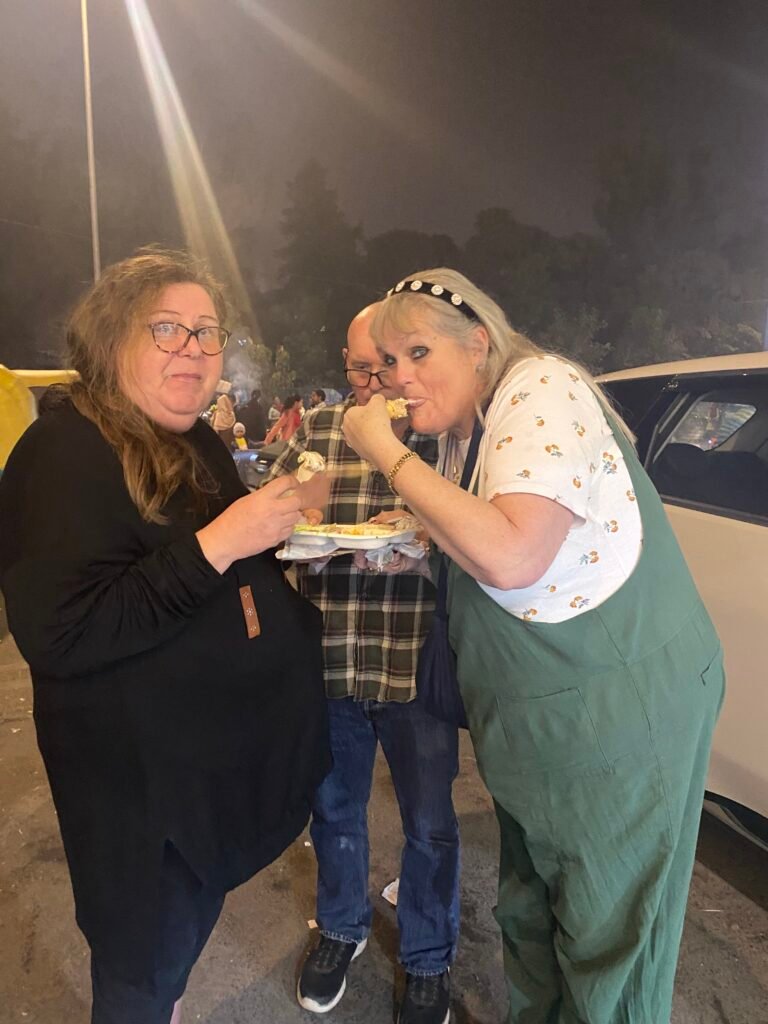 foreigner trying delhi street food