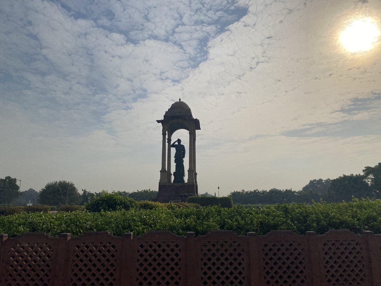 India Gate memorial arch with inscriptions honoring fallen soldiers