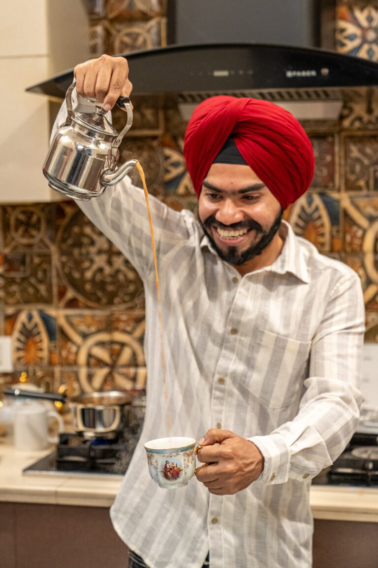 street style chai pouring