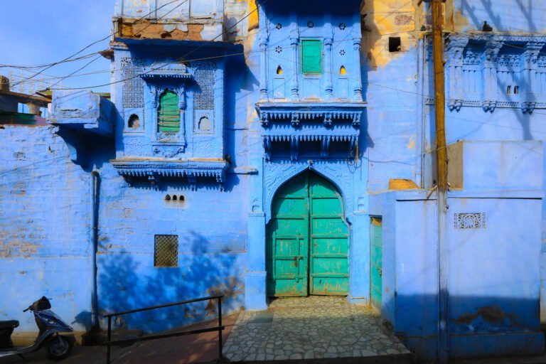 the-bright-blue-streets-of-the-blue-city-in-jodhpur-india The bright blue streets of the Blue City in Jodhpur, India